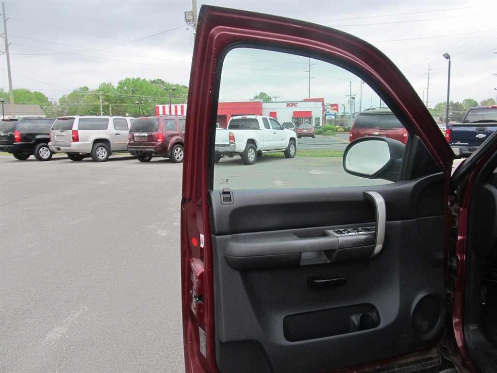 2009 GMC Sierra 1500 SLE photo