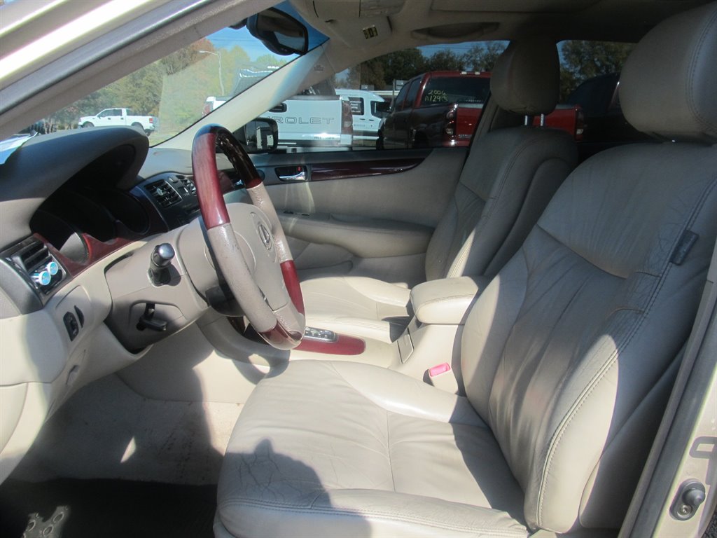 2004 LEXUS ES Sedan - $6,999