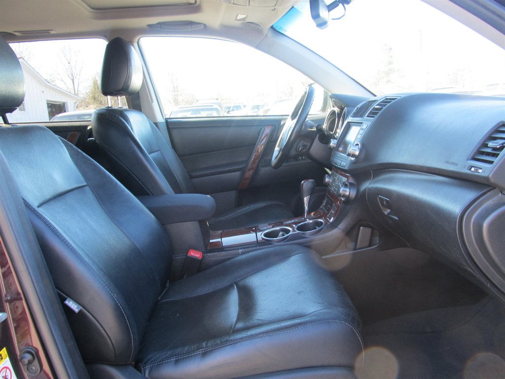 2011 Toyota Highlander Limited photo