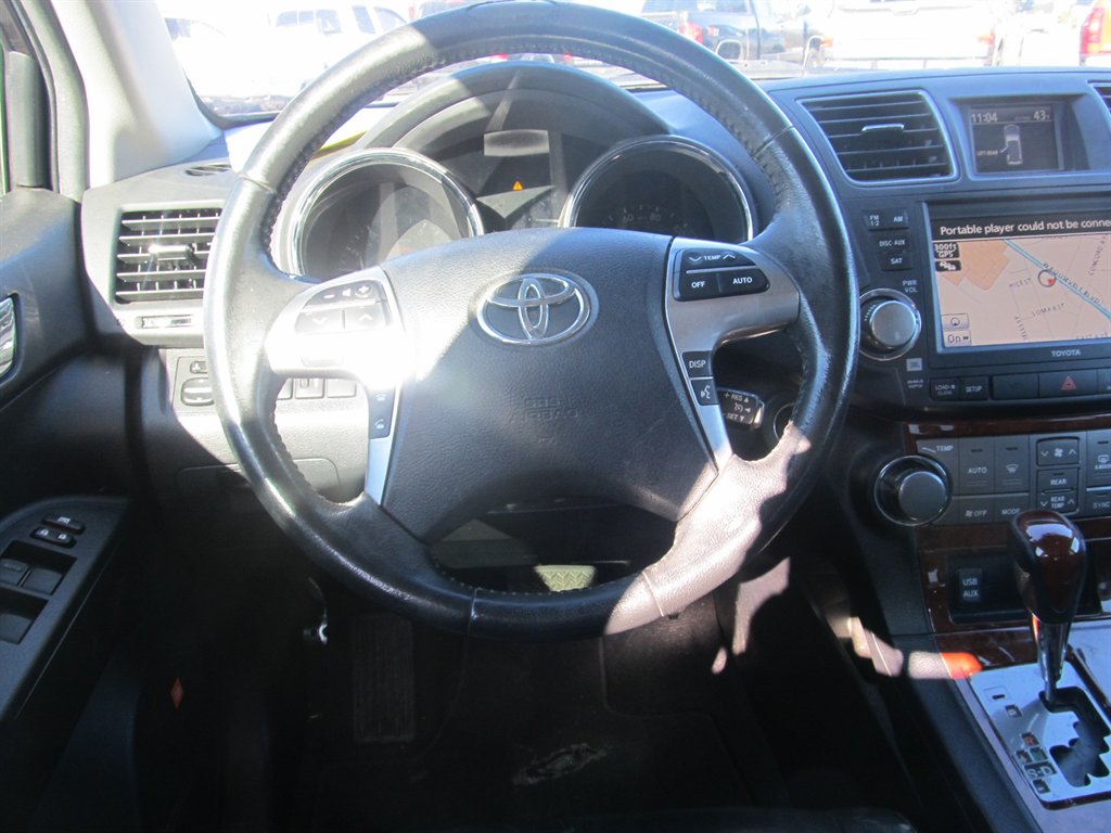 2011 Toyota Highlander Limited photo