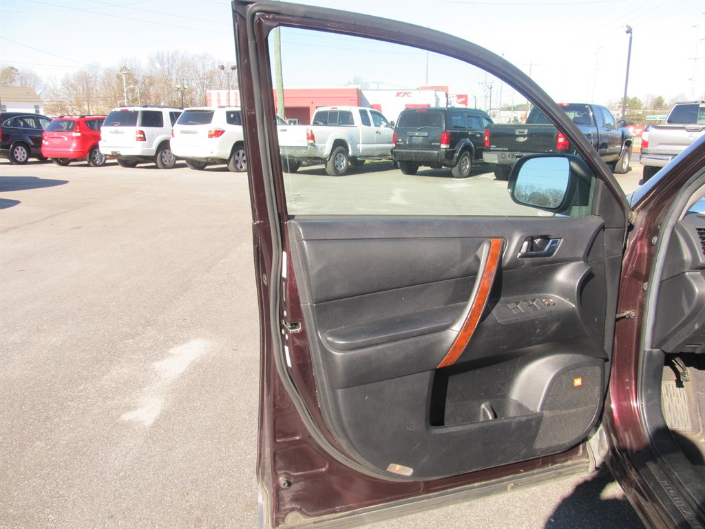 2011 Toyota Highlander Limited photo