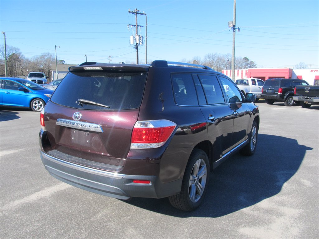 2011 Toyota Highlander Limited photo