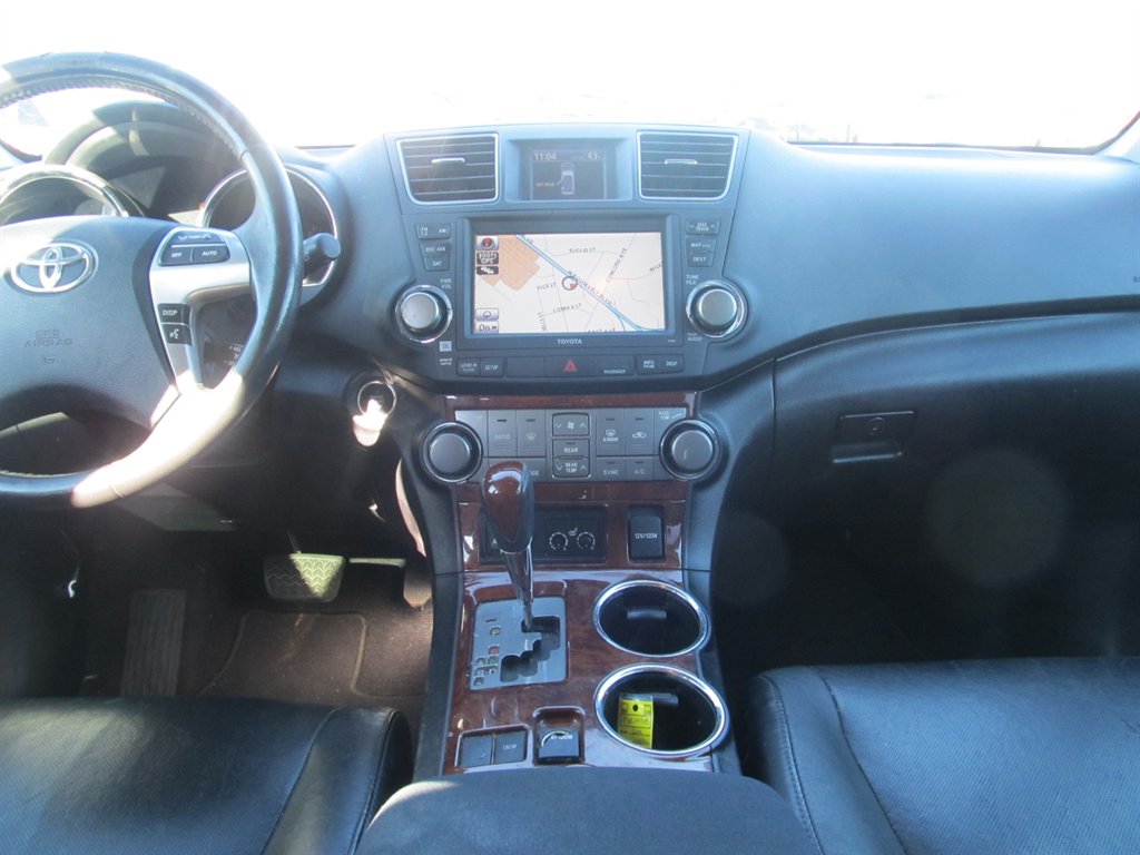 2011 Toyota Highlander Limited photo
