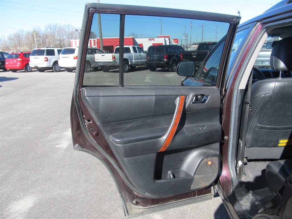 2011 Toyota Highlander Limited photo