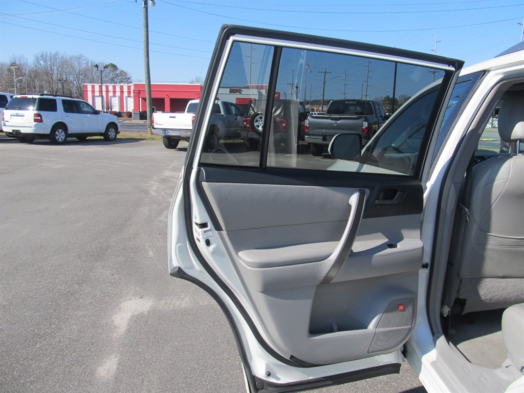 2008 Toyota Highlander Sport photo