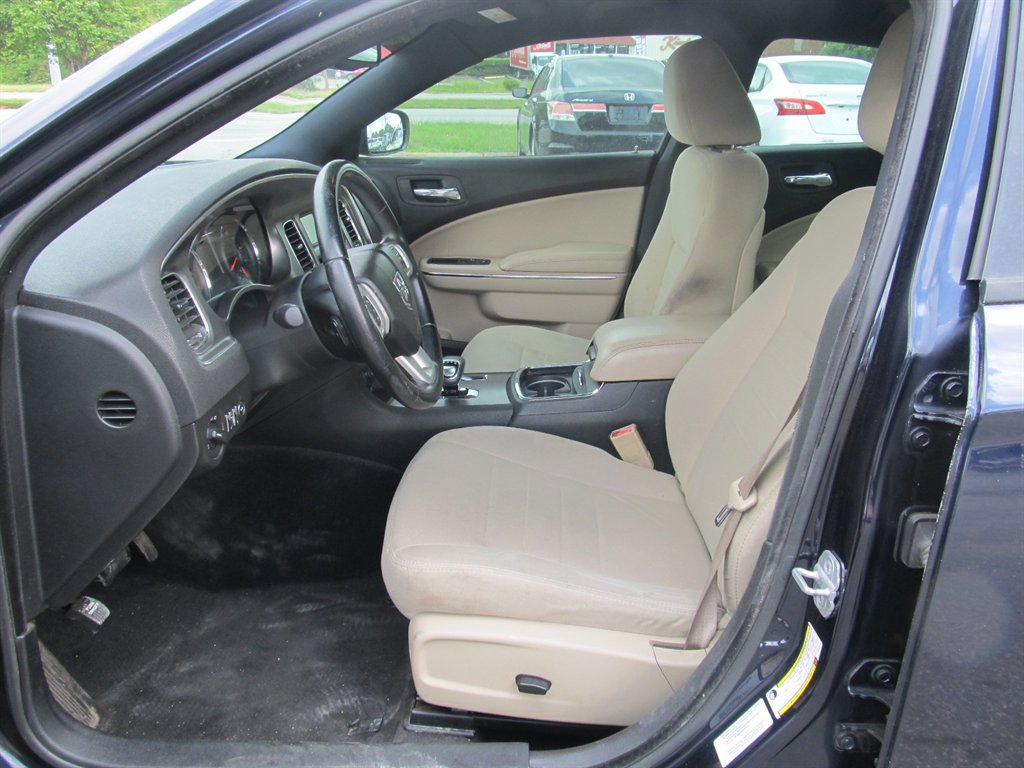 2012 Dodge Charger SE photo