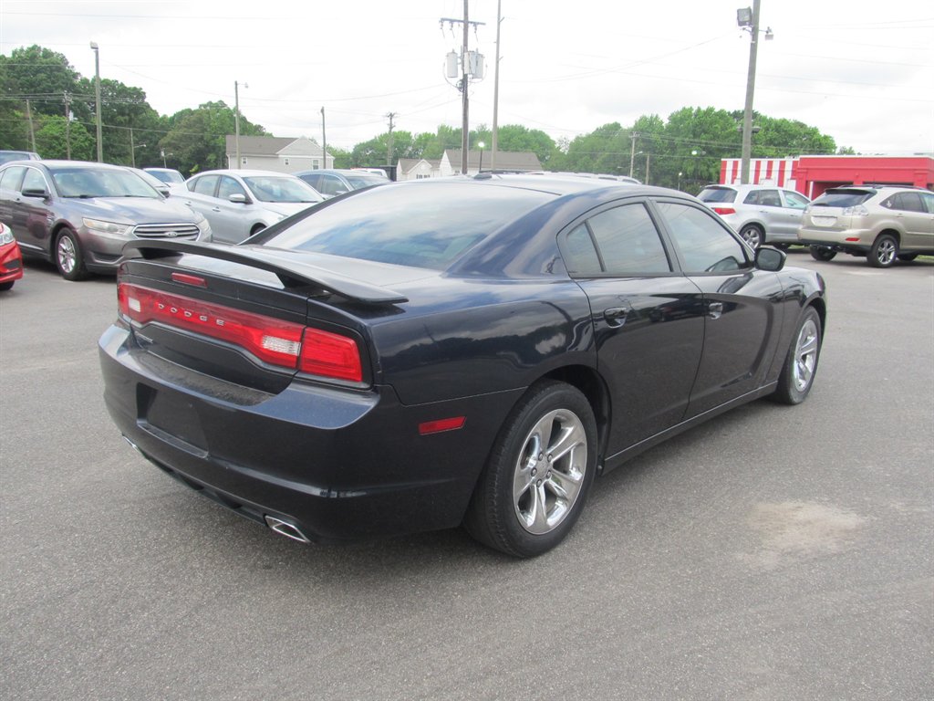 2012 Dodge Charger SE photo