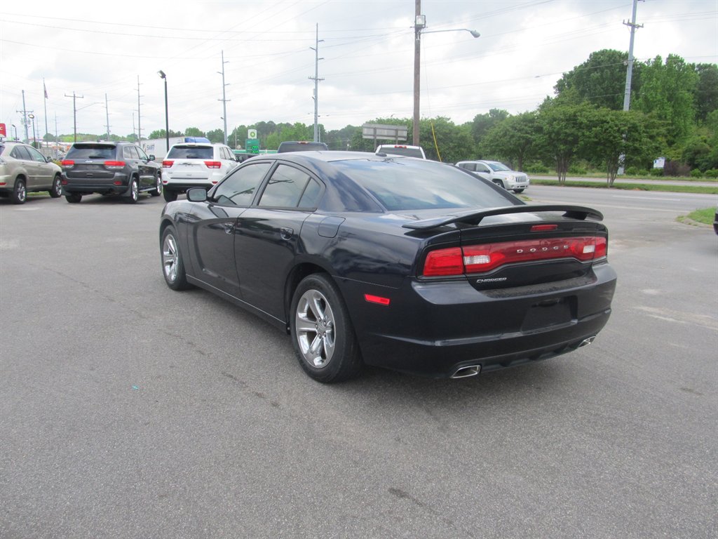 2012 Dodge Charger SE photo