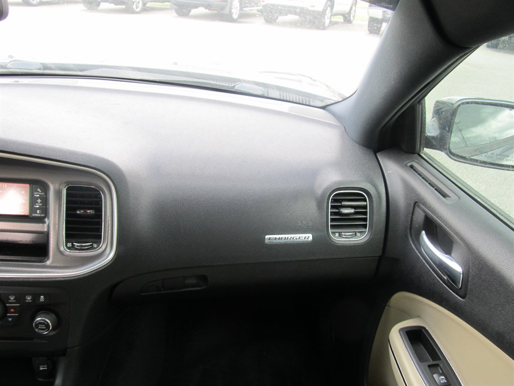 2012 Dodge Charger SE photo