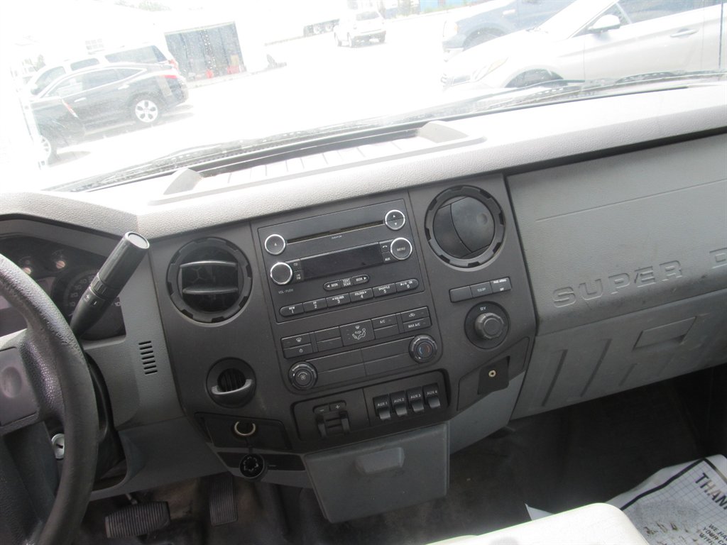 2013 Ford F-350 XL photo