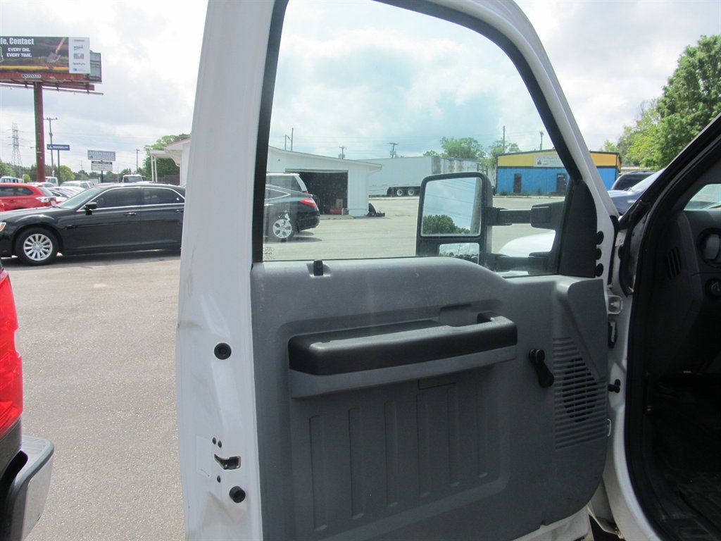 2013 Ford F-350 XL photo