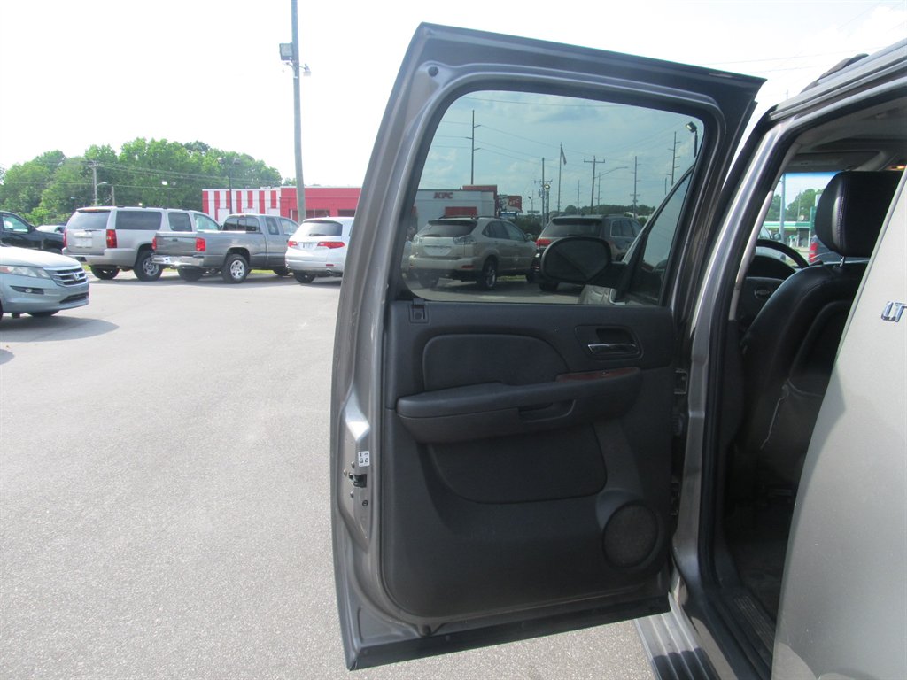 2007 Chevrolet Suburban LS 1500 photo
