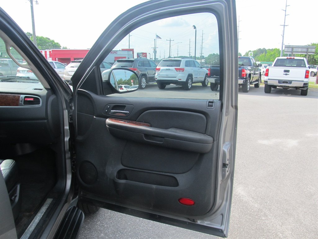 2007 Chevrolet Suburban LS 1500 photo