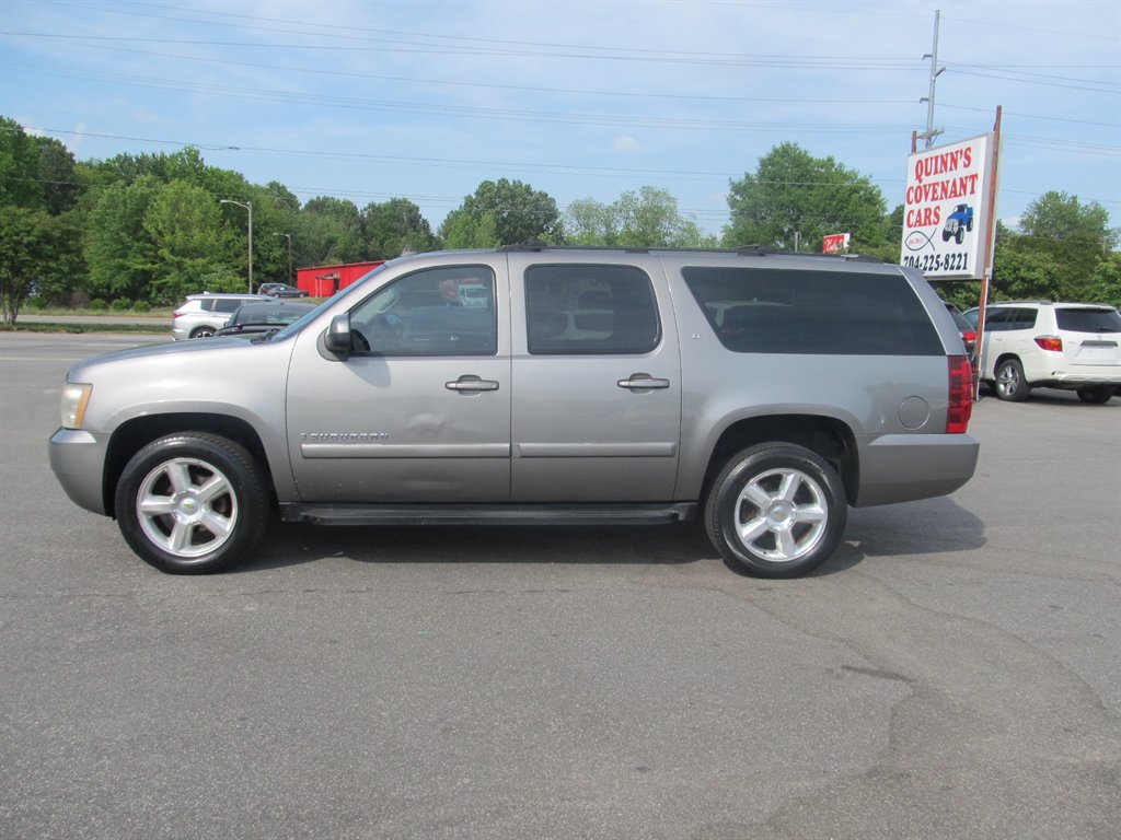 2007 Chevrolet Suburban LS 1500 photo