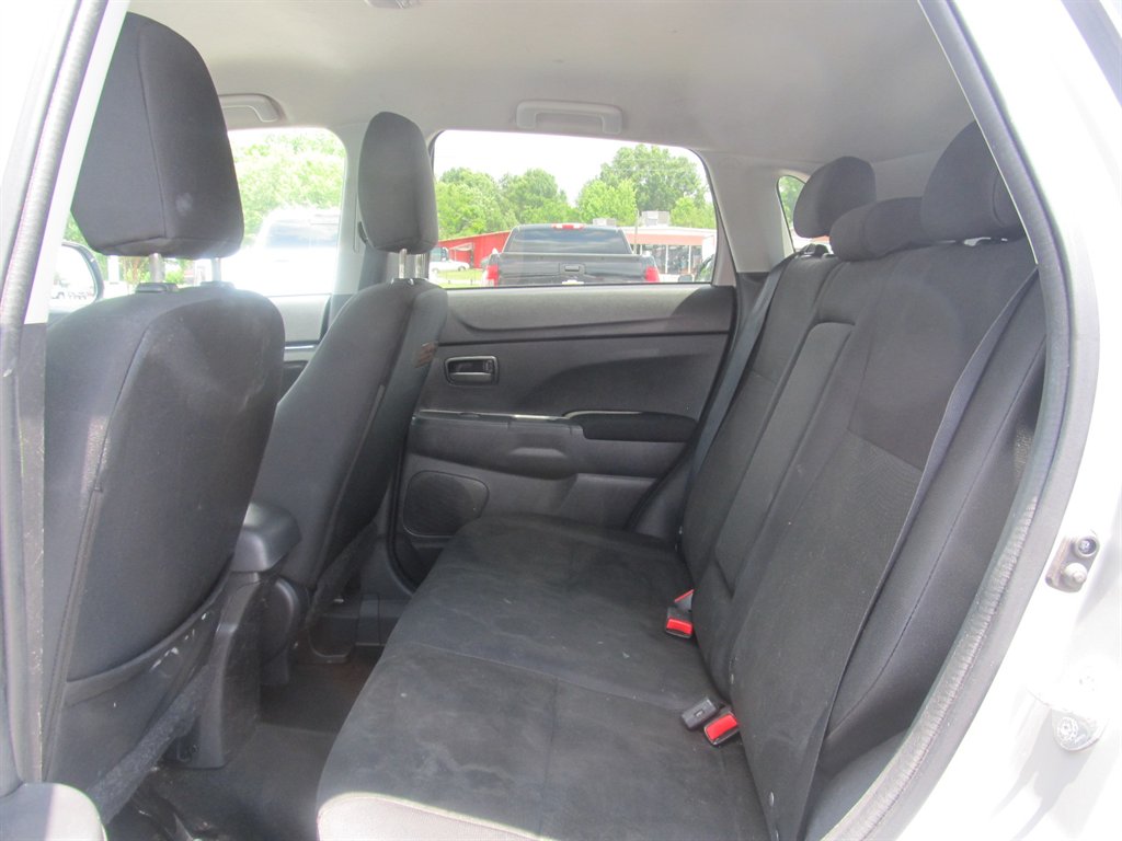 2013 Mitsubishi Outlander - $8,999