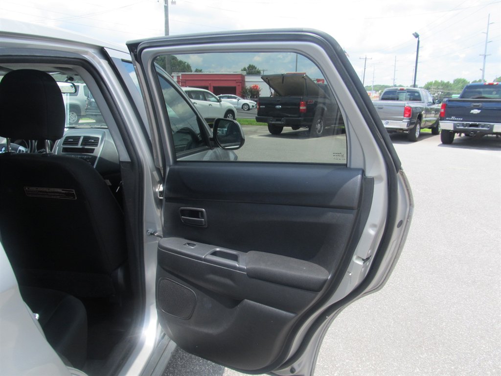 2013 Mitsubishi Outlander - $8,999