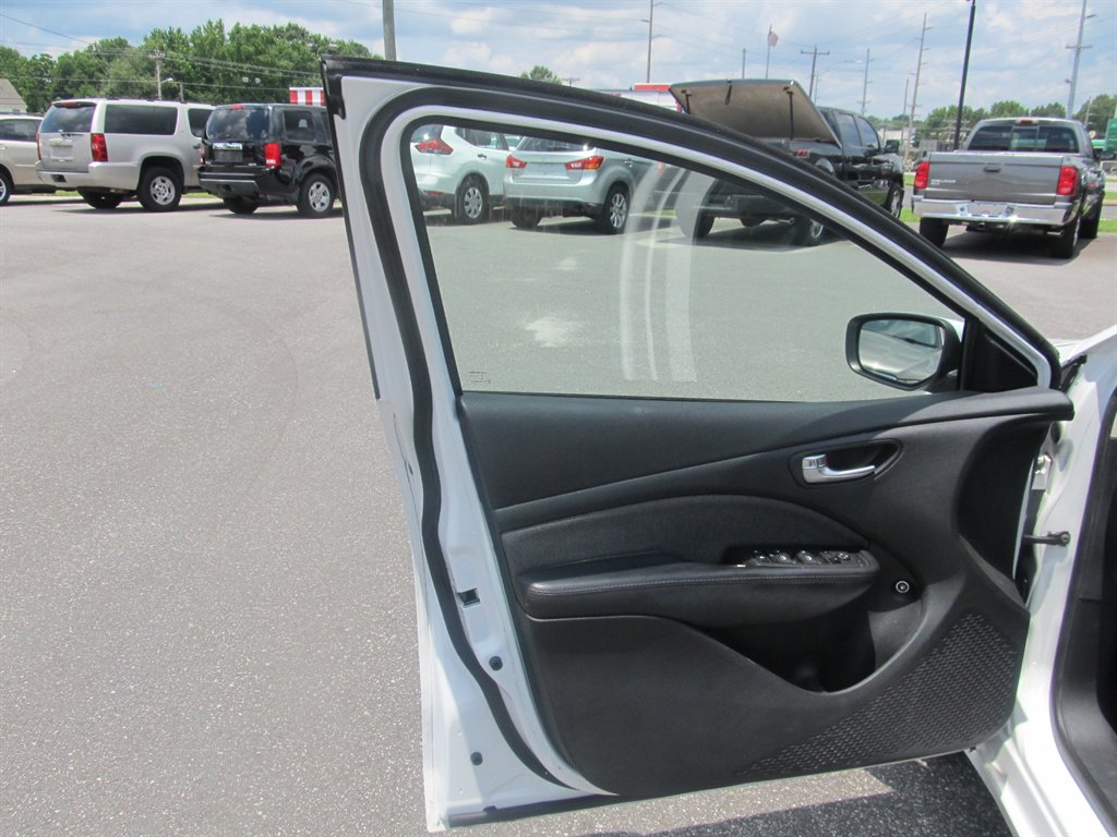 2013 Dodge Dart - $8,999