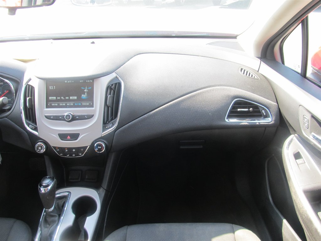 2018 Chevrolet Cruze - $8,999