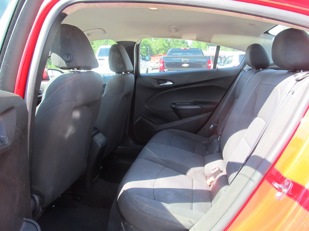 2018 Chevrolet Cruze - $8,999