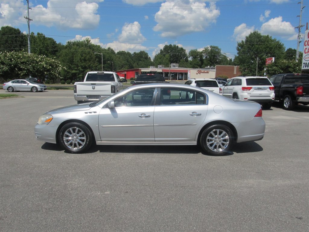 2010 Buick Lucerne - $7,999