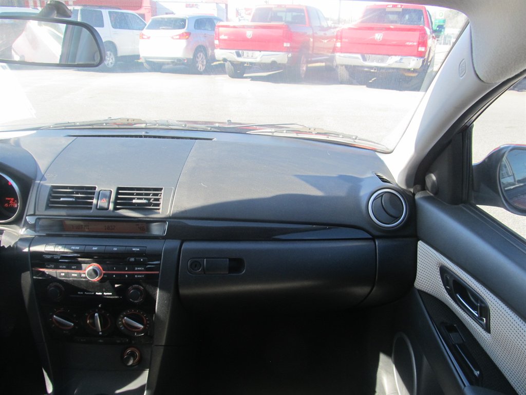 2009 MAZDA MAZDA3 - $6,999