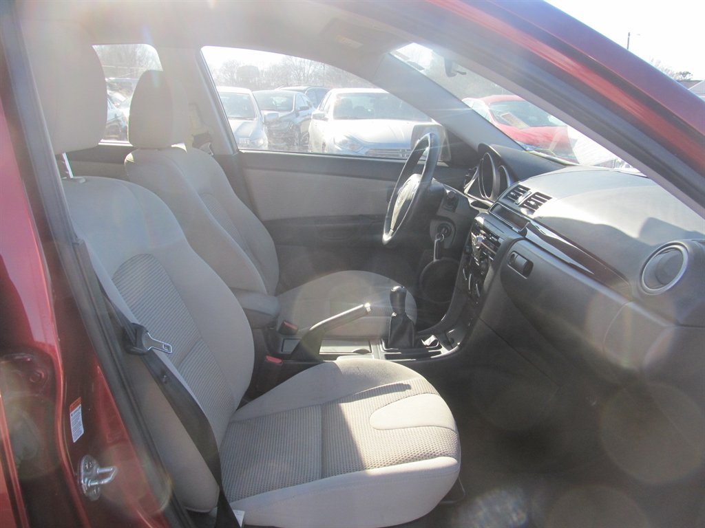 2009 MAZDA MAZDA3 - $6,999