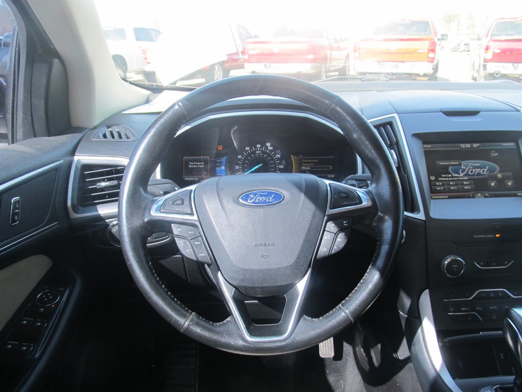 2015 Ford Edge - $9,999