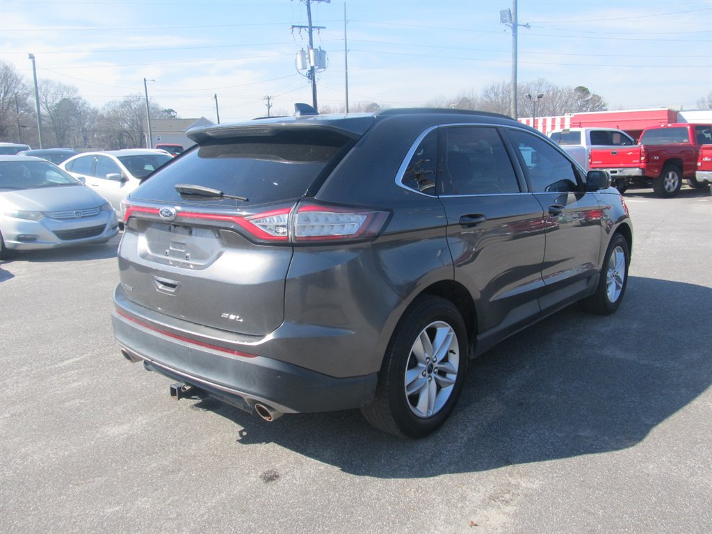 2015 Ford Edge - $9,999