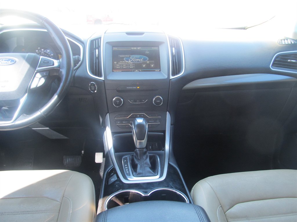 2015 Ford Edge - $9,999