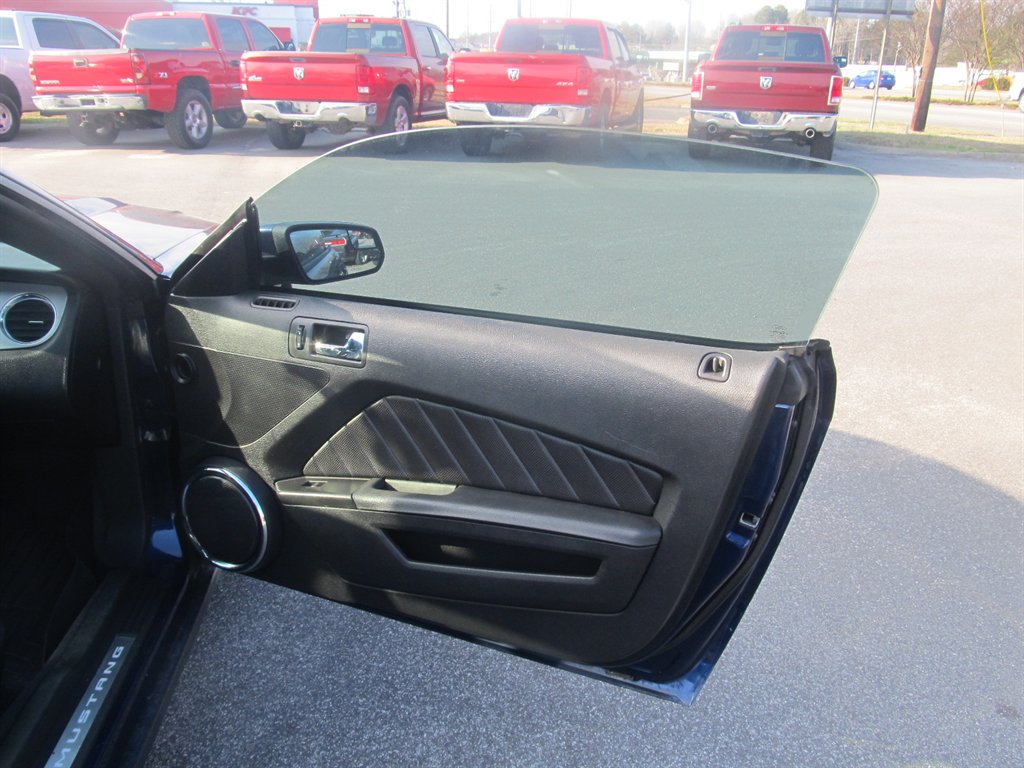 2011 Ford Mustang - $8,999