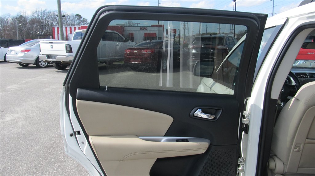 2017 Dodge Journey - $8,999
