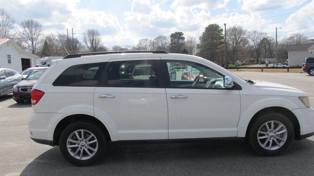 2017 Dodge Journey - $8,999