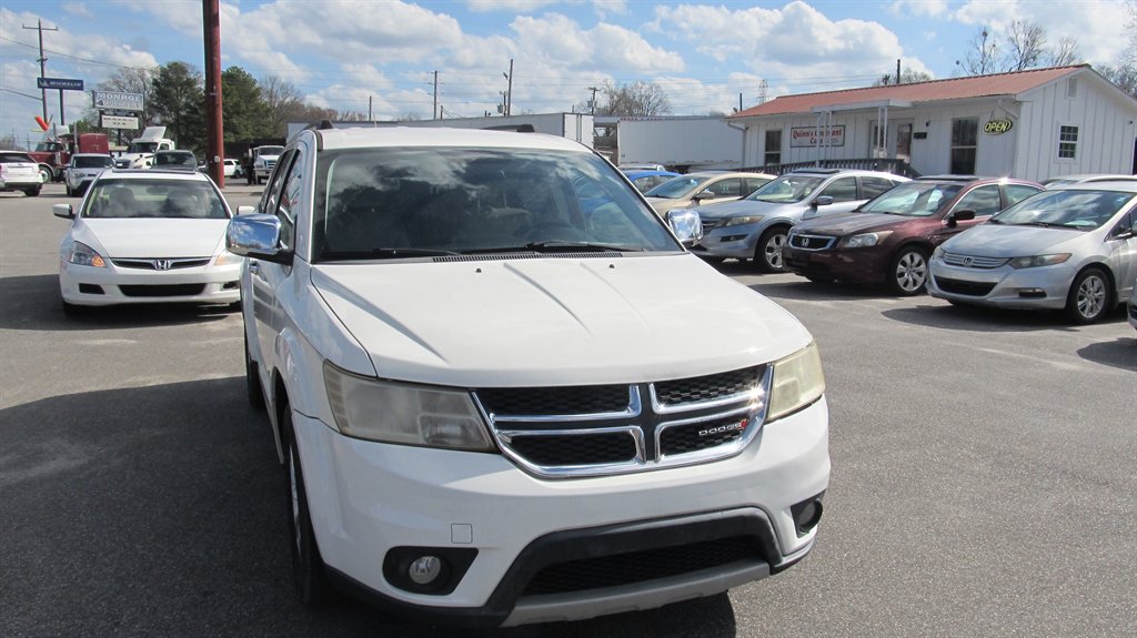 2017 Dodge Journey - $8,999