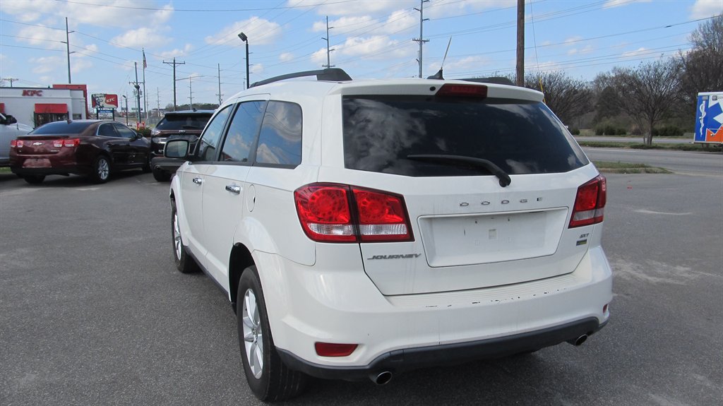 2017 Dodge Journey - $8,999