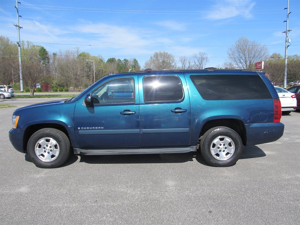 2007 Chevrolet Tahoe - $7,999
