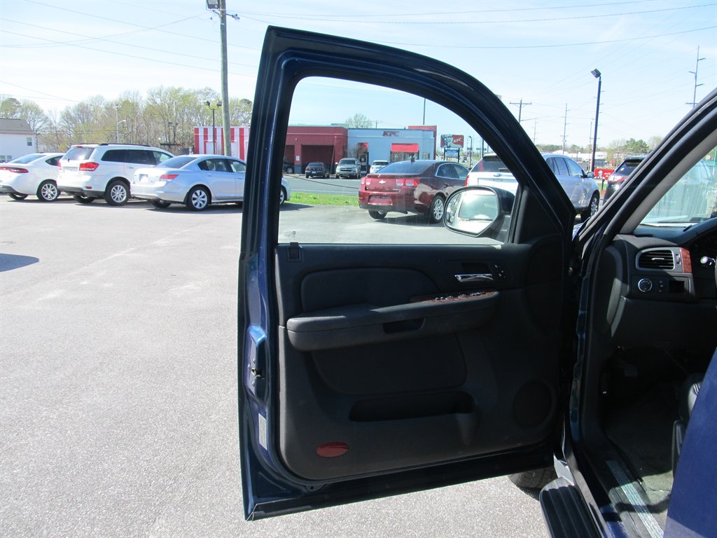 2007 Chevrolet Tahoe - $7,999