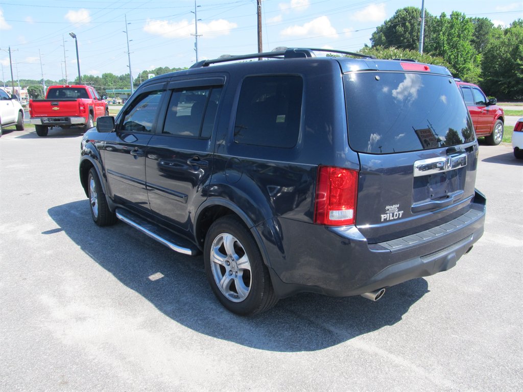2012 Honda Pilot - $10,999