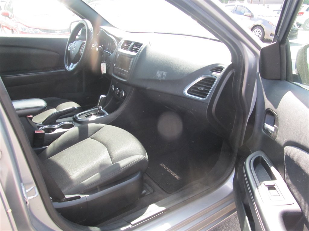 2014 Dodge Avenger - $9,999