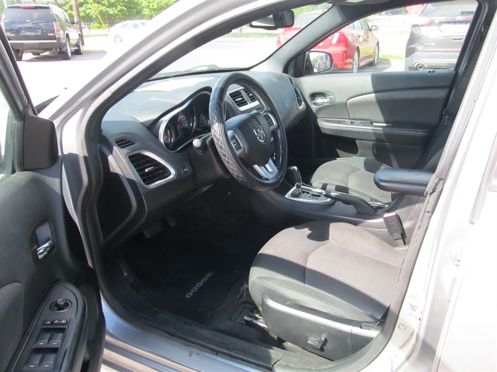 2014 Dodge Avenger - $9,999