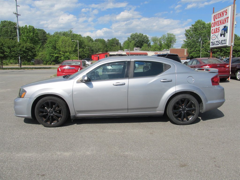 2014 Dodge Avenger - $9,999