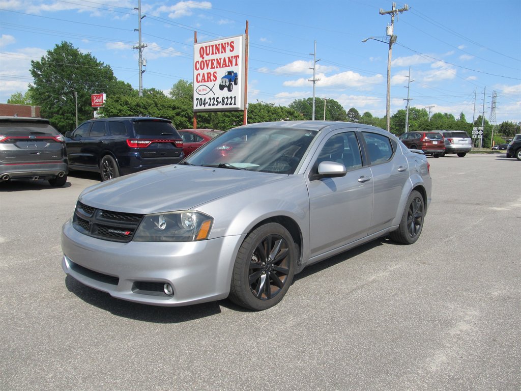 2014 Dodge Avenger - $9,999