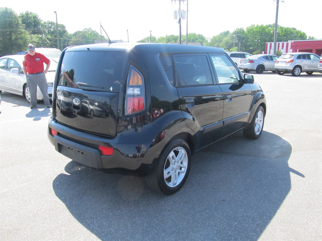 2010 Kia Soul - $7,999