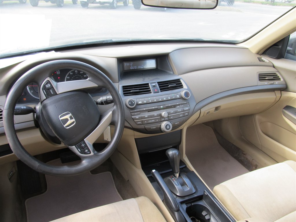 2009 Honda Accord - $8,999
