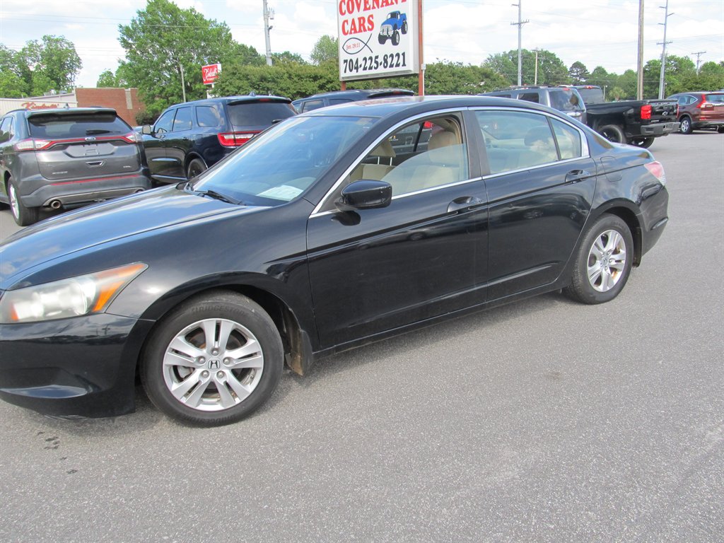 2009 Honda Accord - $8,999