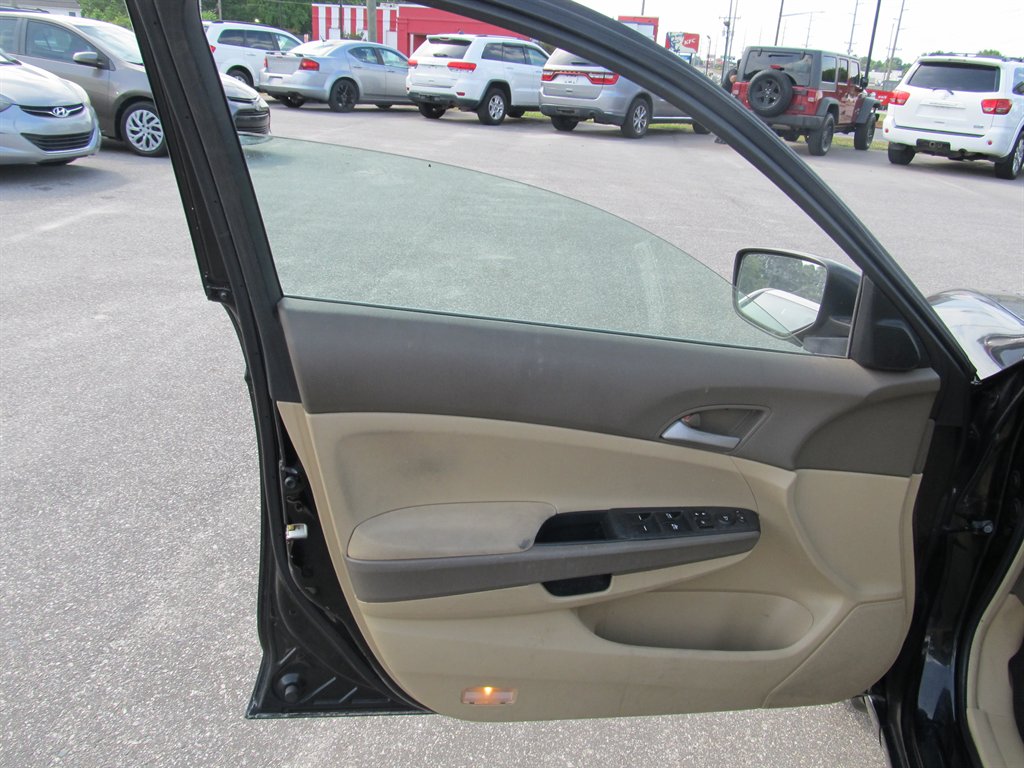 2009 Honda Accord - $8,999