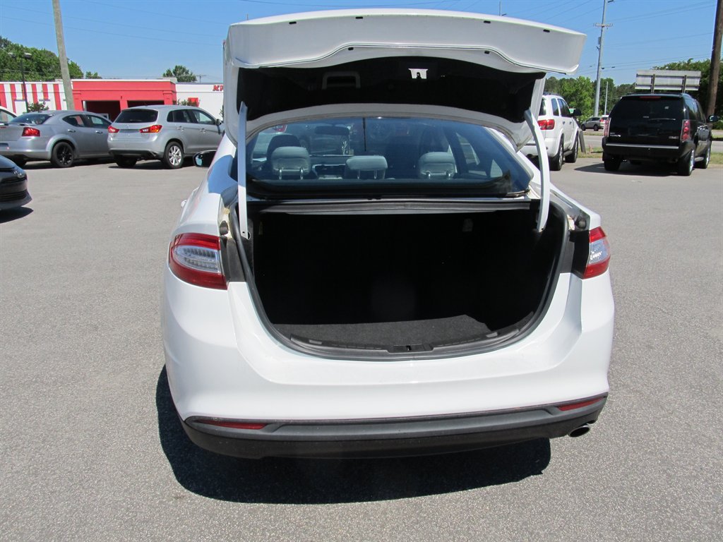 2014 Ford Fusion - $9,999