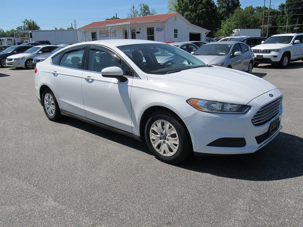 2014 Ford Fusion - $9,999