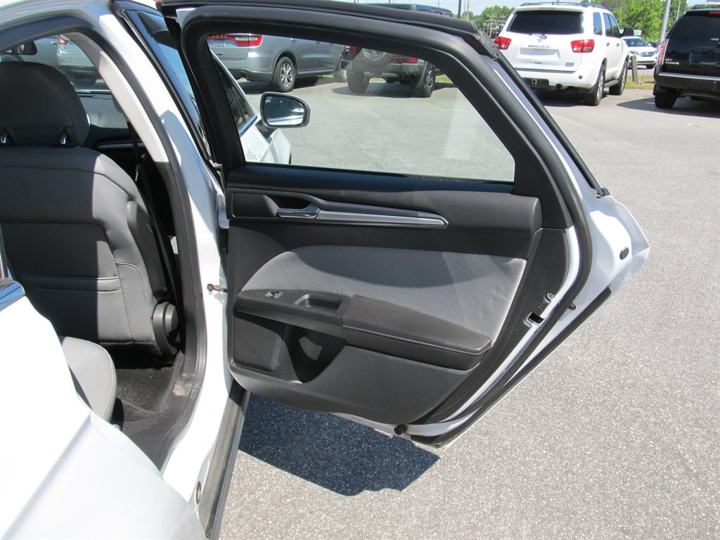 2014 Ford Fusion - $9,999