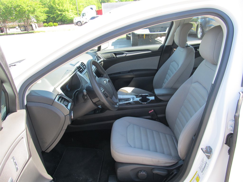2014 Ford Fusion - $9,999