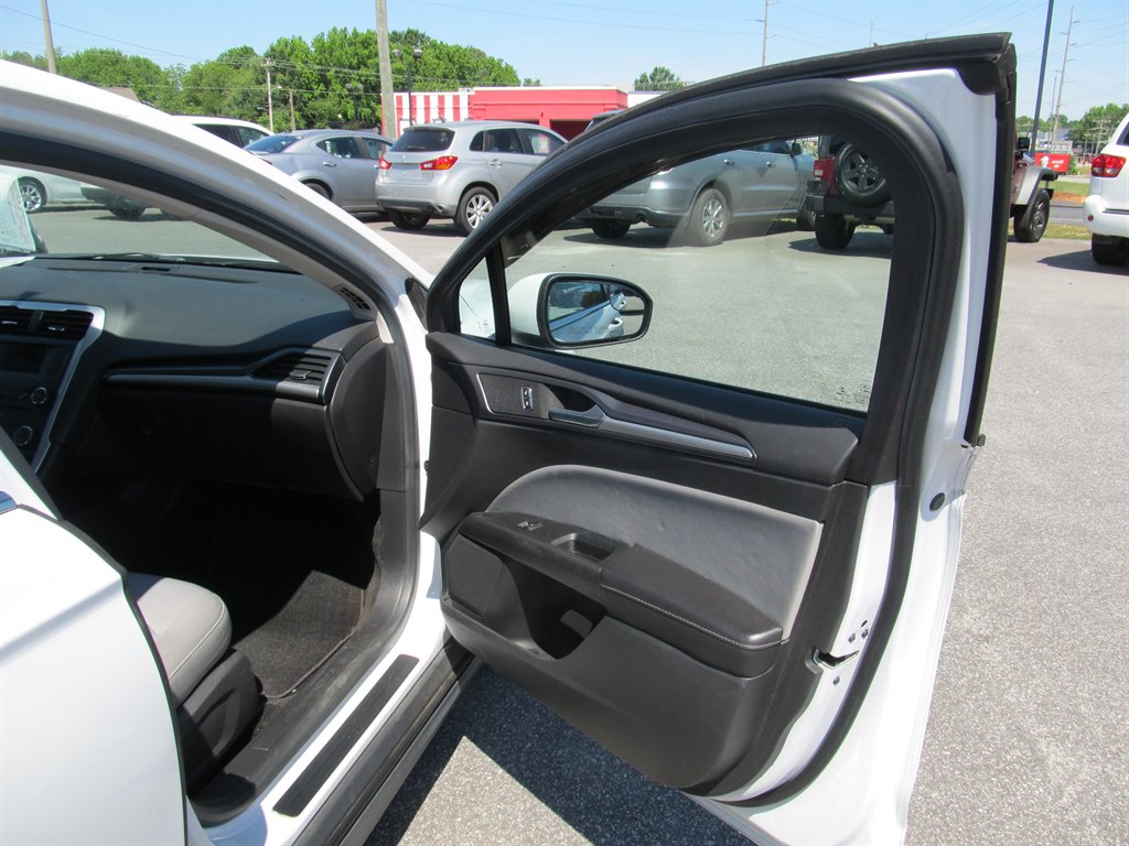 2014 Ford Fusion - $9,999